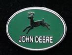 John Deere- groen met witte letters speld, Ophalen of Verzenden, Nieuw, Transport, Speldje of Pin