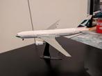 Cathay Pacific 777-200 Model 1:200, Ophalen of Verzenden, Gebruikt