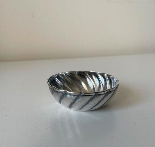 Zilveren schaaltje, klein model, Antiek en Kunst, Antiek | Goud en Zilver, Zilver, Ophalen of Verzenden