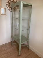 Ikea Fabrokör vitrine, groen-grijs, Huis en Inrichting, Kasten | Vitrinekasten, Ophalen, Met deur(en), 100 tot 150 cm, 50 tot 100 cm