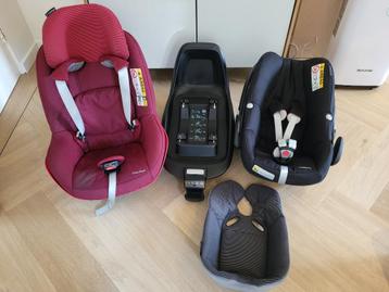 Complete Maxi-Cosi FamilyFix + baby & peuterstoeltje isofix beschikbaar voor biedingen