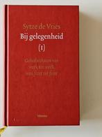 Bij gelegenheid  (1) Sytze de Vries, Boeken, Ophalen of Verzenden, Zo goed als nieuw