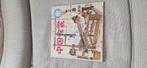 Chinese cartoon book about clothes, Ophalen of Verzenden, Zo goed als nieuw