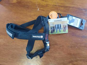 Nieuwe Beeztees hondentuig maat 32-42cm zwart beschikbaar voor biedingen