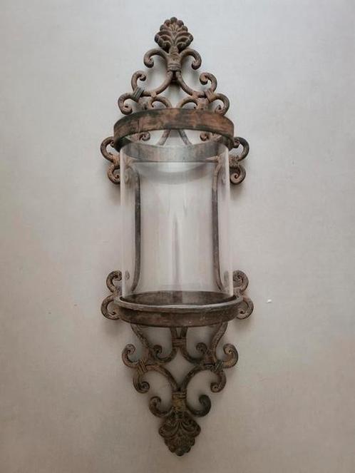 Grote wandkandelaar/ windlicht  /brocante, landelijke stijl, Huis en Inrichting, Woonaccessoires | Kandelaars en Kaarsen, Gebruikt
