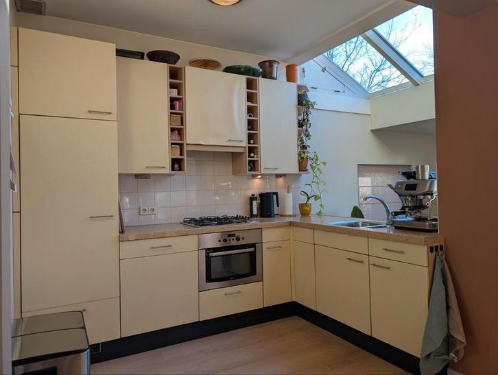 Gratis L-vormige keuken - complete set!, Huis en Inrichting, Keuken | Complete keukens, Gebruikt, Hoekkeuken, Graniet of Steen