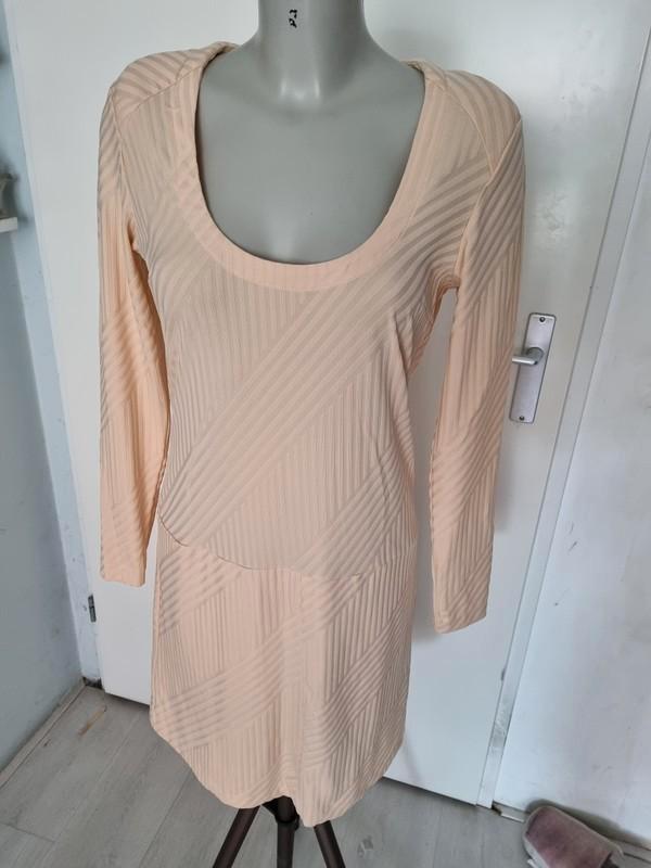 Marlies Dekkers champagne pink dress avondjurk - maat M, Kleding | Dames, Jurken, Zo goed als nieuw, Maat 38/40 (M), Roze, Knielengte