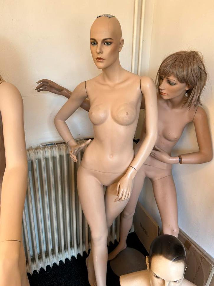 Etalagepop etalagefiguur paspop kyoya mannequins, Kleding | Dames, Overige Dameskleding, Zo goed als nieuw, Ophalen of Verzenden