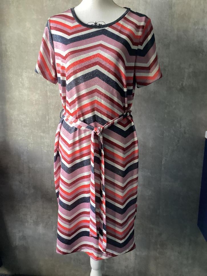 WE jurkje met retroprint maat L, Kleding | Dames, Jurken, Gedragen, Maat 38/40 (M), Overige kleuren, Ophalen of Verzenden