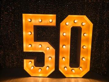 XL - Lichtcijfers 50 te huur! beschikbaar voor biedingen