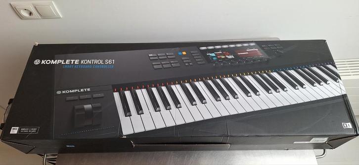 Komplete Kontrol S61 - Nieuwstaat!, Muziek en Instrumenten, Keyboards, Nieuw, 61 toetsen, Overige merken, Aanslaggevoelig, Midi-aansluiting