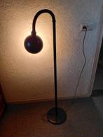 Staande vloer lamp, bruin, metaal , vintage, Huis en Inrichting, Lampen | Vloerlampen, Ophalen, Gebruikt, Metaal, 150 tot 200 cm