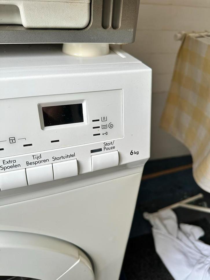 AEG Lavamat Wasmachine - 6kg, Witgoed en Apparatuur, Wasmachines, Gebruikt, Voorlader, 4 tot 6 kg, 85 tot 90 cm, 1200 tot 1600 toeren