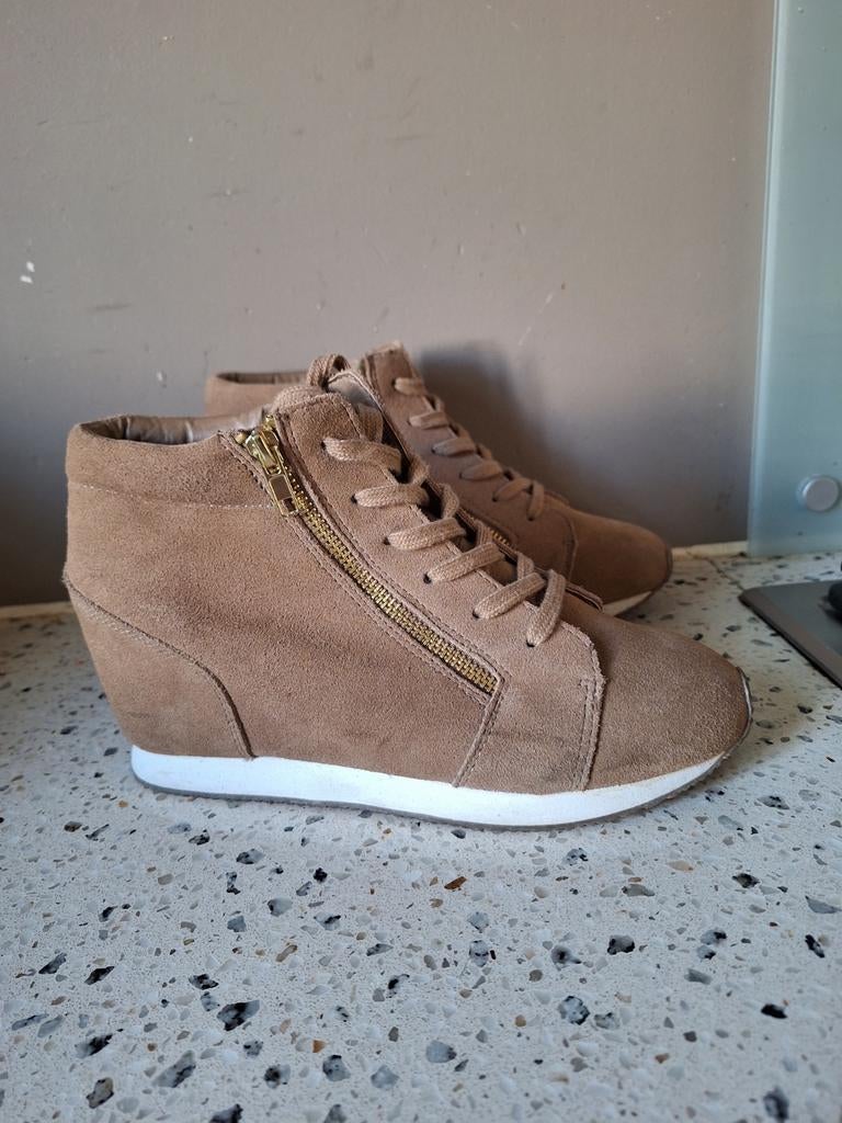 Steve Madden wedge sneakers maat 40, Kleding | Dames, Beige, Steve Madden, Ophalen of Verzenden, Sneakers of Gympen