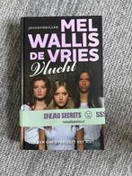Mel Wallis de Vries - Vlucht, Boeken, Ophalen of Verzenden, Zo goed als nieuw, Mel Wallis de Vries