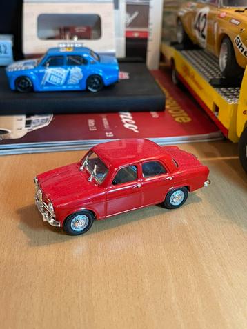 1:43 RIO ALGA ROMEO GIULIETTA Ti ……. 15,- beschikbaar voor biedingen