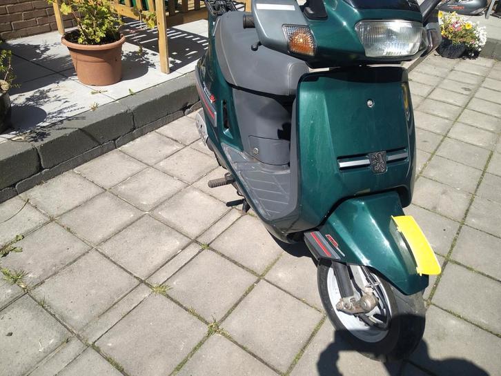 Mooie nette Peugeot SV 50 uit 1993, Fietsen en Brommers, Brommers | Peugeot, Zo goed als nieuw, Ophalen