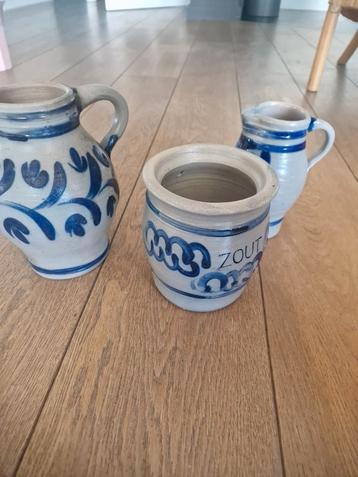 Set keramische kannen en pot beschikbaar voor biedingen