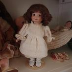 porseleine popje, Verzamelen, Poppen, Ophalen of Verzenden, Zo goed als nieuw, Pop