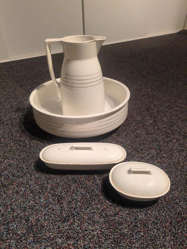 Oude wasset: Lampetkan, schaal, zeepbakjes, Antiek en Kunst, Curiosa en Brocante, Ophalen