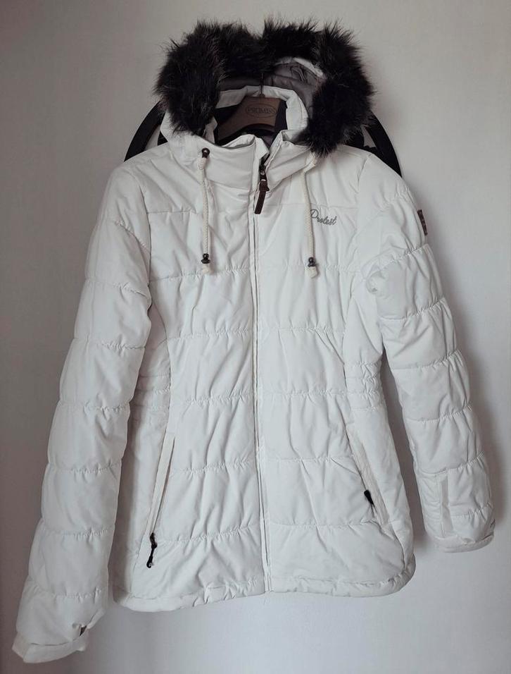 Mooie Protest witte dames ski jas maat 40, Kleding | Dames, Wintersportkleding, Zo goed als nieuw, Jack, Maat 38/40 (M), Ophalen of Verzenden