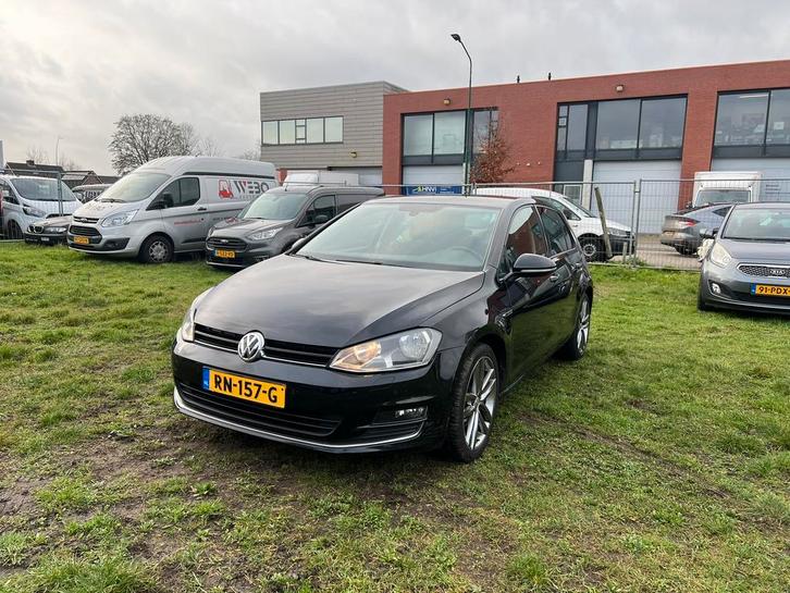 Volkswagen Golf 1.6 TDI 81KW 5D 2015 Zwart, Auto's, Volkswagen, Bedrijf, Golf, Diesel, C, Hatchback, Handgeschakeld, Geïmporteerd