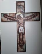 Kruisbeeld signatuur Lambert Lourijsen opaline glas, Ophalen of Verzenden