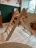 Houten klimdriehoek/ klimrek met tendoek, Ophalen, Zo goed als nieuw, Jongen of Meisje