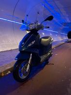 Piaggio fly, Fietsen en Brommers, Scooters | Piaggio, Ophalen of Verzenden, Zo goed als nieuw, Fly