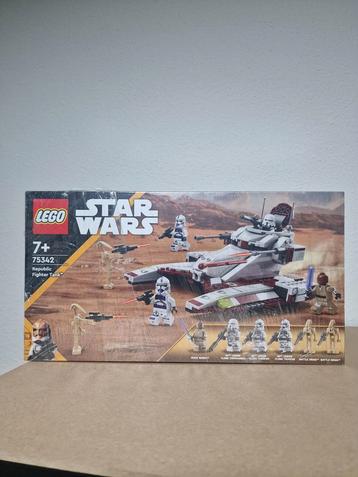 Nieuwe LEGO Star Wars Republic Fighter Tank 75342 beschikbaar voor biedingen