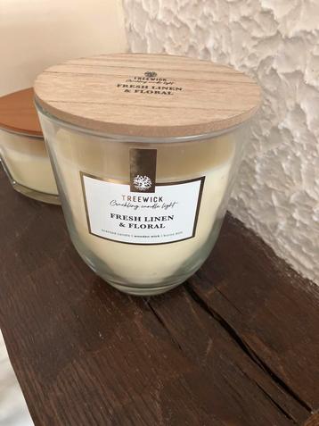 TreeWick Kaars - Fresh Linen & Floral beschikbaar voor biedingen