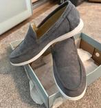 Grijze Suède Loafers - Maat 47, Ophalen of Verzenden, Zo goed als nieuw, Overige kleuren, Loafers