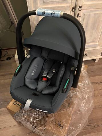 Nieuwe Luxe Maxi Cosi  beschikbaar voor biedingen