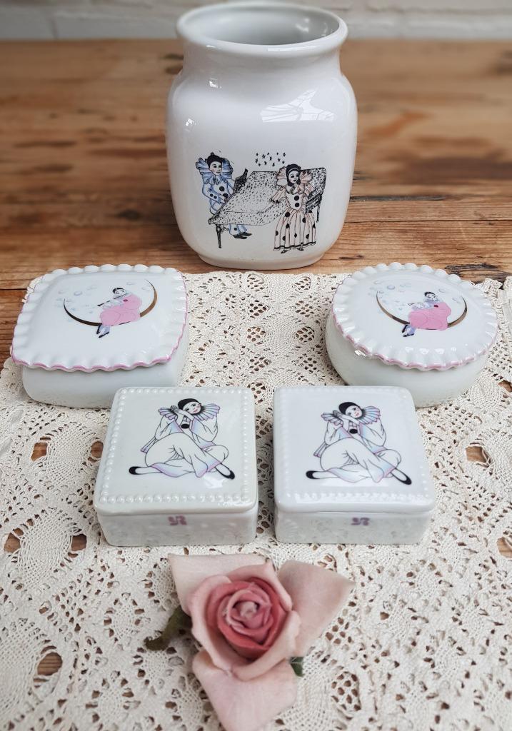 Pierrot deksel doosjes Yves Rocher + Franse Pierrot cafe pot, Antiek en Kunst, Curiosa en Brocante, Ophalen of Verzenden