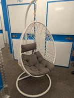 Hangstoel, Huis en Inrichting, Stoelen, Ophalen, Gebruikt, Wit, Eén