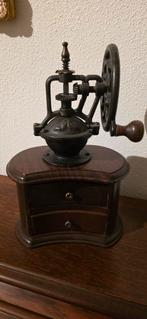 Antieke koffiemolen met 2 lades, Antiek en Kunst, Antiek | Keukenbenodigdheden, Ophalen