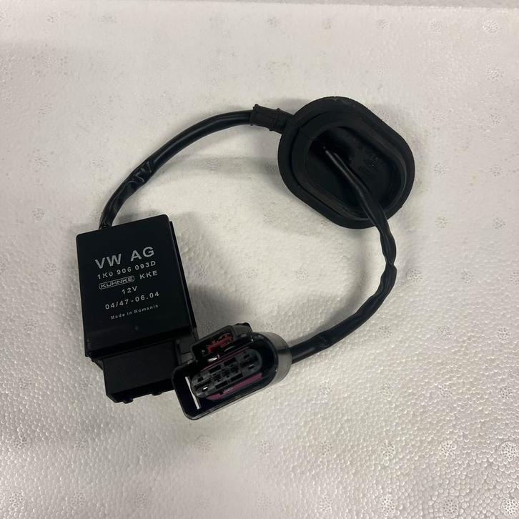 Volkswagen Golf 5 Brandstofpomp relais, Auto-onderdelen, Brandstofsystemen, Audi, Seat, Volkswagen, Skoda, Gebruikt, Ophalen of Verzenden