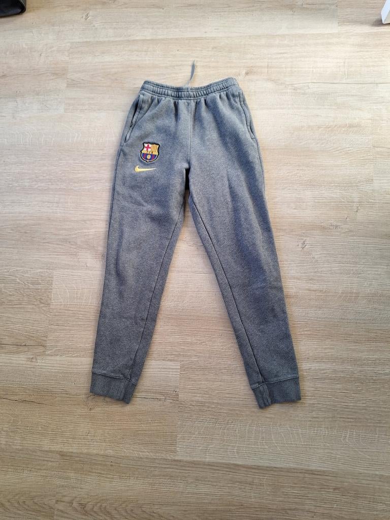 Nike FC Barcelona joggingbroek, Broek, Jongen of Meisje, Ophalen of Verzenden, Zo goed als nieuw