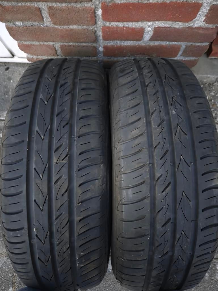 Twee 195/65/15 zomerbanden, Ophalen of Verzenden