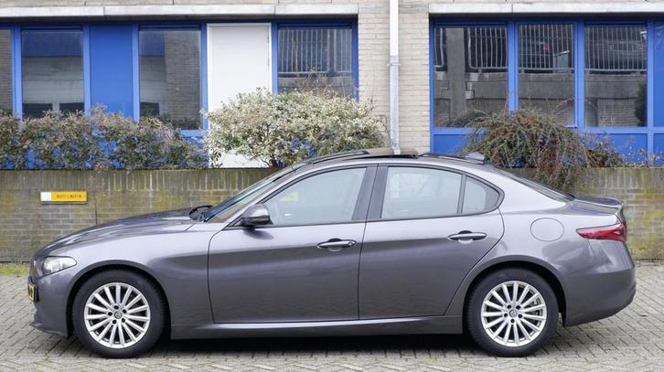Alfa Romeo Giulia 2.2 136PK Automaat incl .BTW, Auto's, Alfa Romeo, Bedrijf, Te koop, Giulia, ABS, Achteruitrijcamera, Airbags