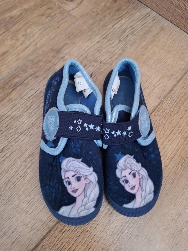 Elsa Frozen pantoffels maat 25, Meisje, Overige typen, Ophalen of Verzenden, Zo goed als nieuw