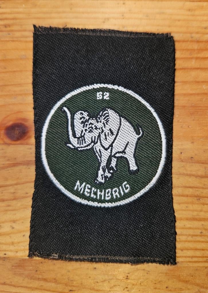 Mouwembleem 52 Gemechaniseerde Brigade, Ophalen of Verzenden, Landmacht, Nederland, Embleem of Badge