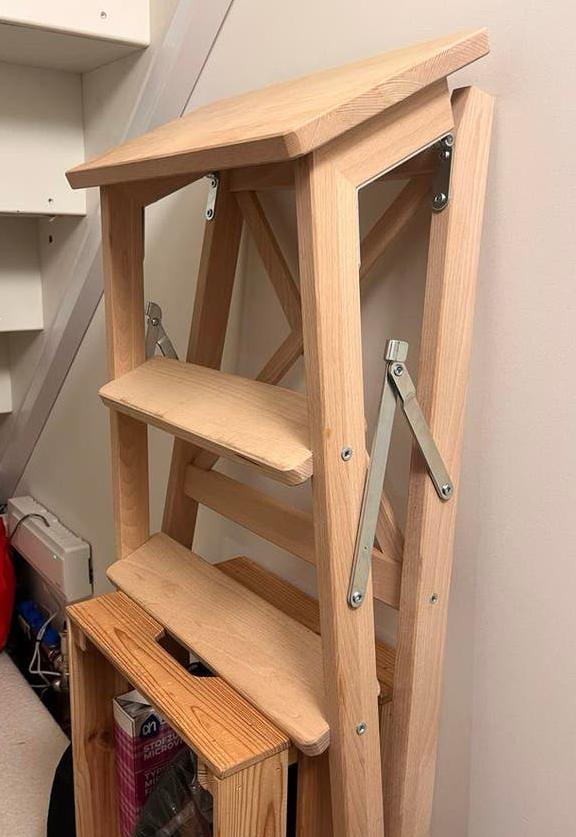 IKEA BEKVÄM houten krukje - Zo goed als nieuw, Huis en Inrichting, Krukjes, Ophalen, Zo goed als nieuw, Hout