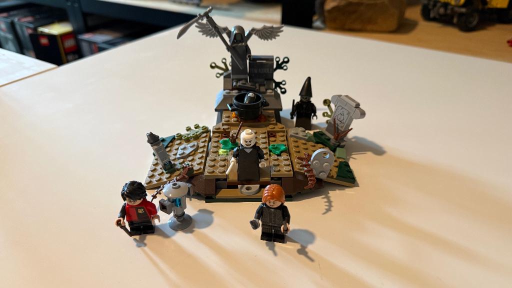 Lego 75965 Opkomst van Voldemort Harry Potter ZGAN, Ophalen of Verzenden, Zo goed als nieuw, Complete set, Lego