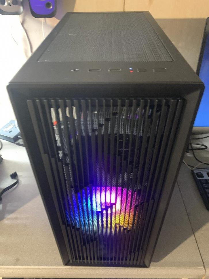 Snel Computer 7e Gen 17-7700K cpu , 32Gb werk, 8Gb videokaar, Computers en Software, Desktop Pc's, Zo goed als nieuw, 3 tot 4 Ghz