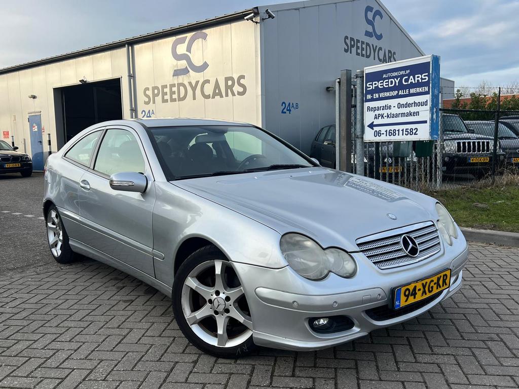 Mercedes-Benz C-Klasse 1.8 C180 Kompr Sportcoupe Automaat, Auto's, Mercedes-Benz, 4 stoelen, 1796 cc, Origineel Nederlands, Parkeersensor