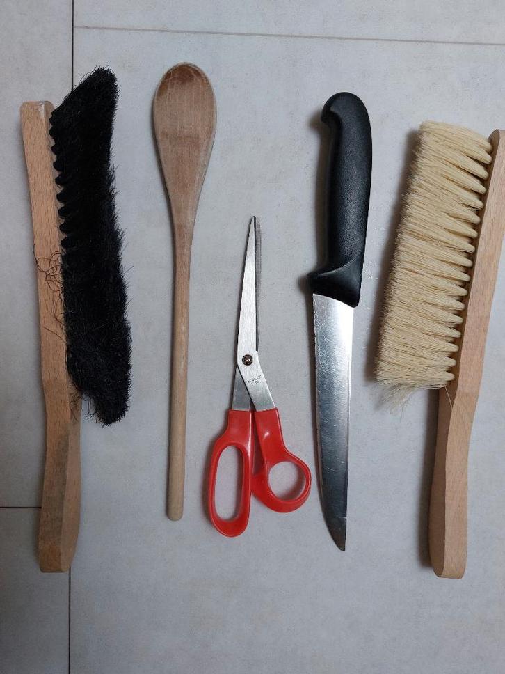 behangset met 2 borstels, snijmes, schaar en roerlepel, Huis en Inrichting, Stoffering | Behang, minder dan 10 m², Ophalen of Verzenden