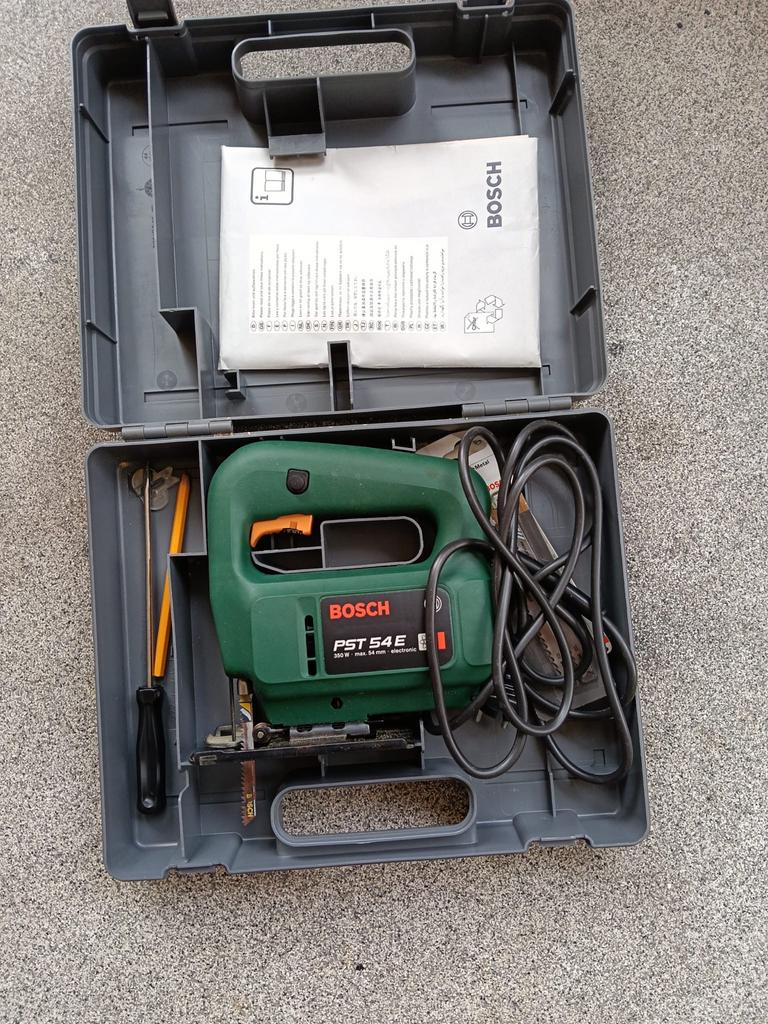 Bosch PST 54 E Decoupeerzaag met koffer, Gebruikt, Decoupeerzaag, Ophalen of Verzenden, 30 tot 70 mm