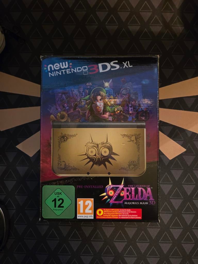 New 3DS XL Majora's Mask Edition + Skull Kid (Top IPS), Spelcomputers en Games, Spelcomputers | Nintendo 2DS en 3DS, Overige kleuren
