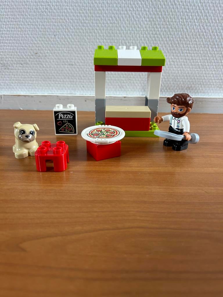 Lego Duplo pizzakraam met figuur en hond 10927, Kinderen en Baby's, Speelgoed | Duplo en Lego, Inclusief minifiguren, Gebruikt